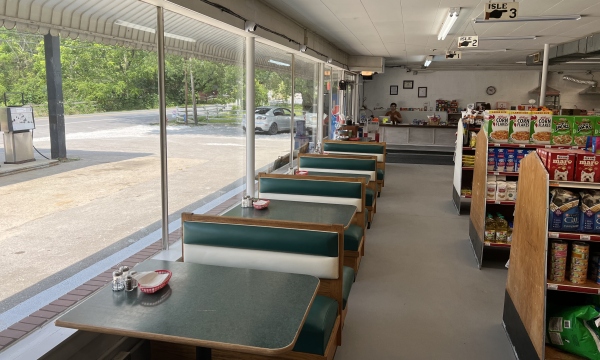 Beersheba Springs Market - Grocery store in Beersheba Springs, Tennessee - photo 2
